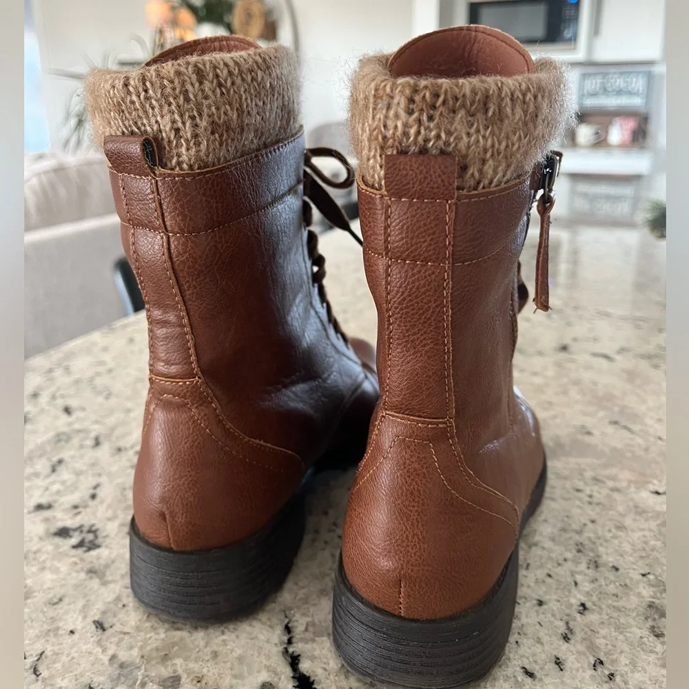 Boots - Picture 3 of 3